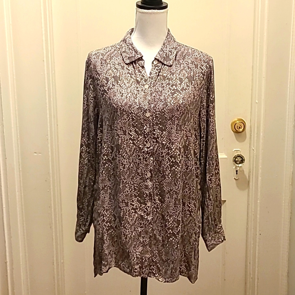 Tribal blouse - small. Gray and cream EUC